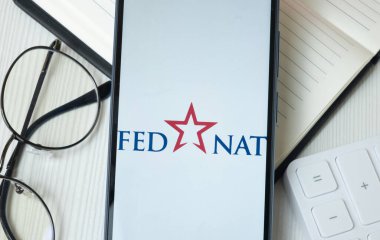 New York, ABD - 21 Haziran 2024: FedNat Holding Logosu Telefon Ekranı, Şirket Simgesi.