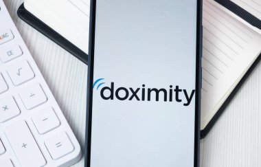 New York, ABD - 30 Haziran 2024: Telefon Ekranında Doximity Logo, Şirket Simgesi.