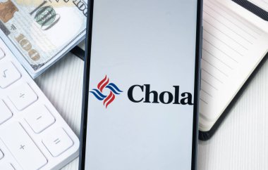 New York, ABD - 30 Haziran 2024: Cholamandalam Yatırım Logosu Telefon Ekranında, Chola Company Simgesi.