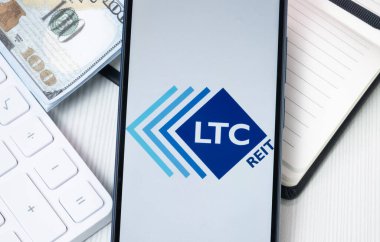 New York, ABD - 30 Haziran 2024: LTC Mülkiyet Logosu Telefon Ekranı, Şirket Simgesi.