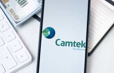 New York, ABD - 30 Haziran 2024: Camtek Logosu Telefon Ekranı, Şirket Simgesi.