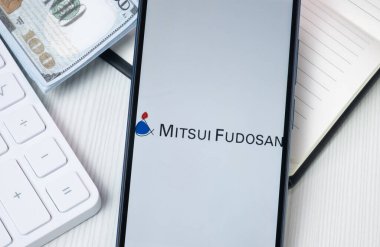 New York, ABD - 30 Haziran 2024: Mitsui Fudosan Logosu Telefon Ekranı, Şirket Simgesi.