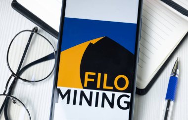 New York, ABD - 30 Haziran 2024: Filo Madencilik Logosu Telefon Ekranı, Şirket Simgesi.