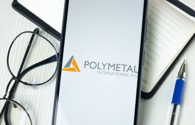 New York, ABD - 30 Haziran 2024: Telefon Ekranında Polymetal Logo, Şirket Simgesi.