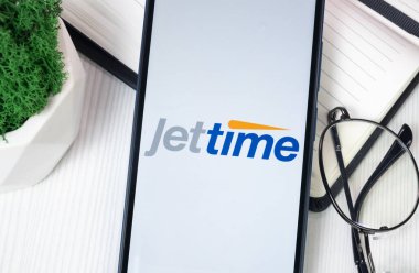 New York, ABD - 30 Haziran 2024: Jet Time Logosu Telefon Ekranında, Şirket Simgesi.