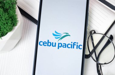 New York, ABD - 30 Haziran 2024: Cebu Pasifik Logosu Telefon Ekranı, Şirket Simgesi.
