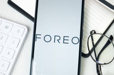 New York, ABD - 30 Haziran 2024: Foreo Logosu Telefon Ekranında, Şirket Simgesi.