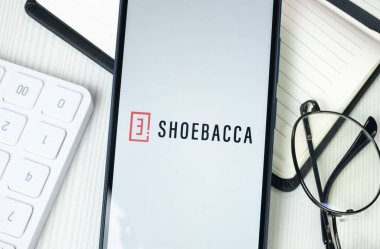 New York, ABD - 30 Haziran 2024: Shoebacca Logosu Telefon Ekranı, Şirket Simgesi.