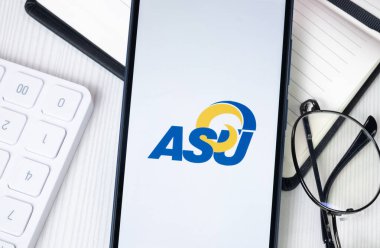 New York, ABD - 30 Haziran 2024: Angelo Devlet Üniversitesi ASU Logosu veya Telefon Ekranında Simge.