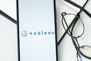 New York, ABD - 30 Haziran 2024: Telefon Ekranında Tablo Logosu veya Simgesi.