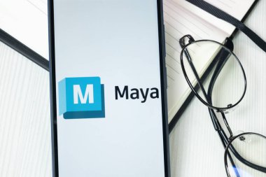 New York, ABD - 30 Haziran 2024: Maya Logosu veya Telefon Ekranındaki Simge.