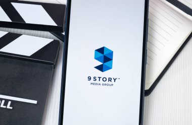New York, ABD - 30 Haziran 2024: 9 Haber Grubu Logosu veya Telefon Ekranında Simge.