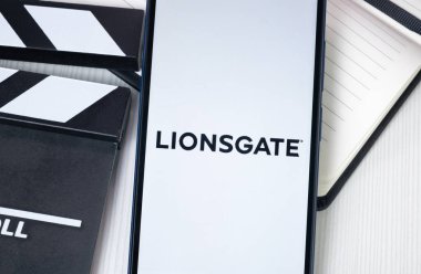 New York, ABD - 30 Haziran 2024: Lionsgate Logo veya Telefon Ekranında Simge.