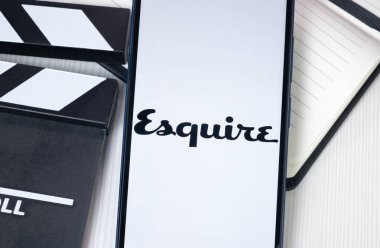 New York, ABD - 30 Haziran 2024: Esquire Logo veya Telefon Ekranında Simge.