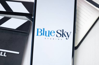 New York, ABD - 30 Haziran 2024: Blue Sky Studios Logo veya Telefon Ekranında Simge.