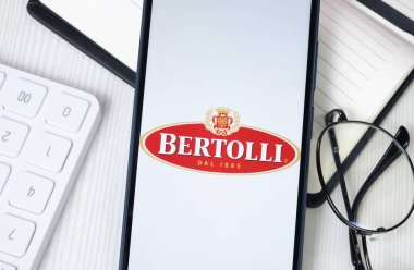 New York, ABD - 30 Haziran 2024: Bertolli Logosu veya Telefon Ekranında Simge.