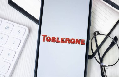 New York, ABD - 30 Haziran 2024: Toblerone Logo veya Telefon Ekranında Simge.