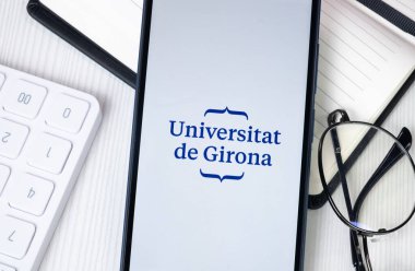 New York, ABD - 30 Haziran 2024: UDG Universitat de Girona Logo veya Telefon Ekranında Simge.