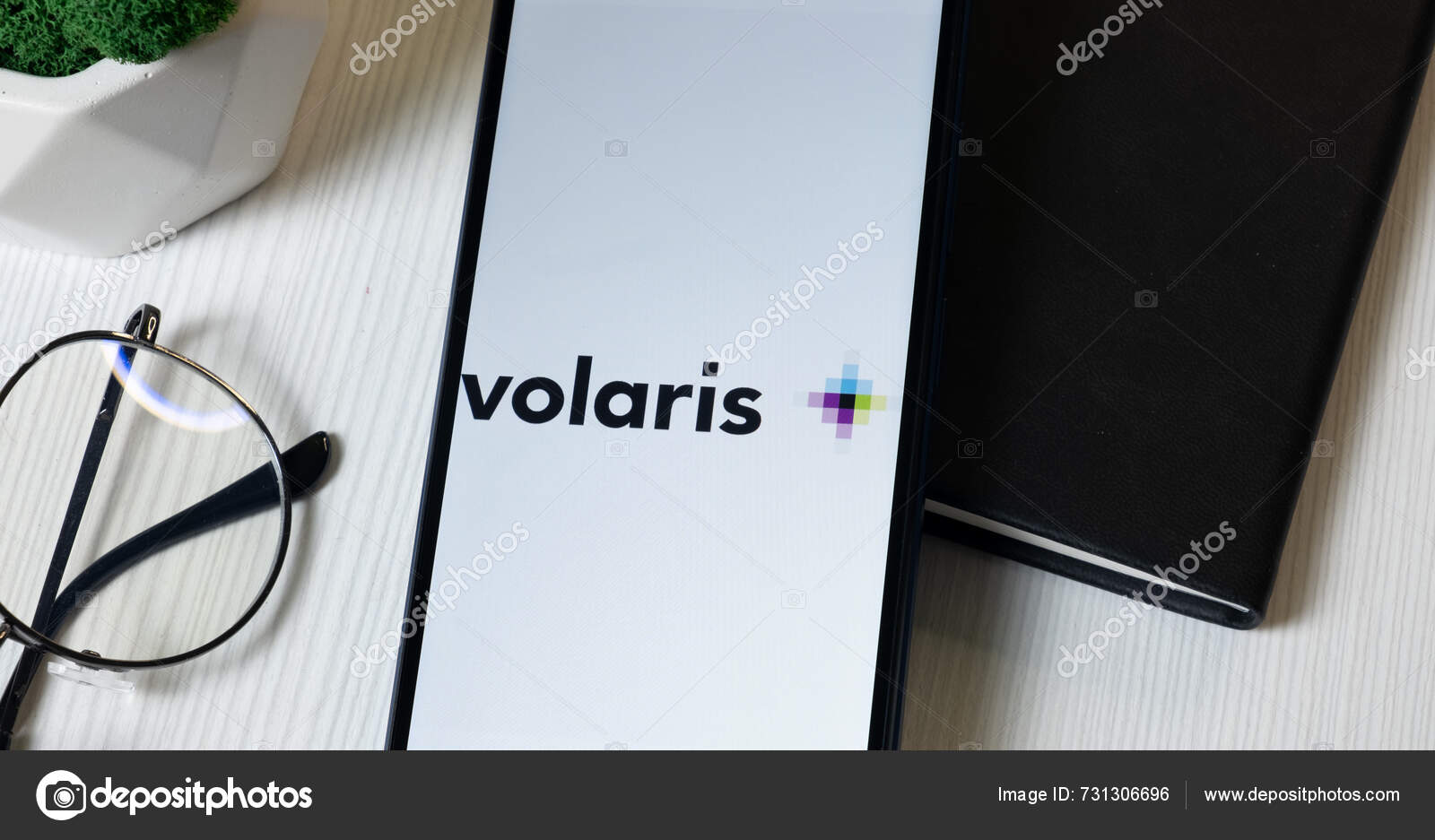 New York Usa June 2024 Volaris Logo Phone Screen Company Stock