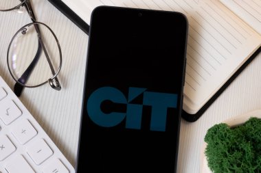 New York, ABD - 1 Haziran 2024: CIT Grup Logosu Telefon Ekranı, Şirket Simgesi.