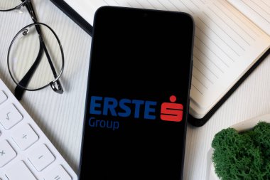 New York, ABD - 1 Haziran 2024: Erste Group Banka Logosu Telefon Ekranı, Şirket Simgesi.