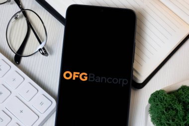 New York, ABD - 1 Haziran 2024: OFG Bancorp Logosu Telefon Ekranı, Şirket Simgesi.