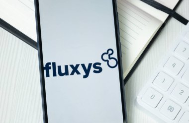 New York, ABD - 30 Haziran 2024: Telefon Ekranında Fluxys Logosu, Şirket Simgesi.