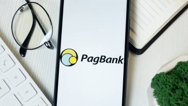 New York, ABD - 11 Haziran 2024: PagSeguro Logosu Telefon Ekranı, PagBank Company Icon.