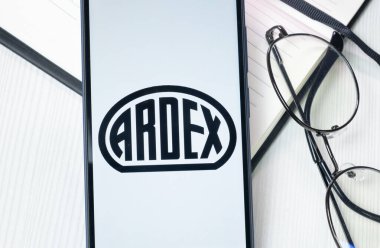 New York, ABD - 30 Haziran 2024: Ardex Logosu veya Telefon Ekranında Simge.