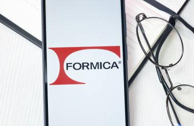New York, ABD - 30 Haziran 2024: Formica Logo veya Telefon Ekranında Simge.