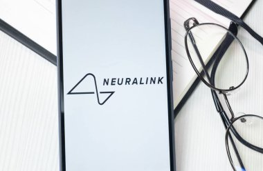 New York, ABD - 30 Haziran 2024: Nöroalink Logo veya Telefon Ekranında Simge.