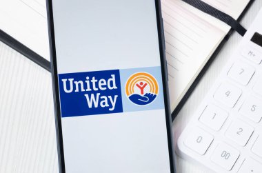 New York, ABD - 30 Haziran 2024: United Way Logosu veya Telefon Ekranında Simge.