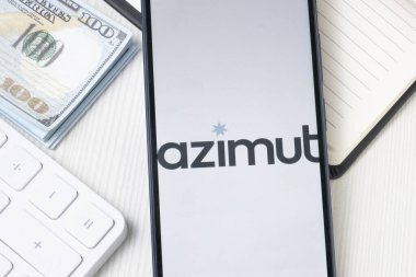 New York, ABD - 21 Haziran 2024: Azimut Logosu Telefon Ekranında, Şirket Simgesi.