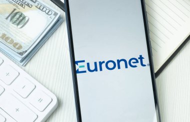 New York, ABD - 21 Haziran 2024: Euronet World Logo Telefon Ekranı, Şirket Simgesi.