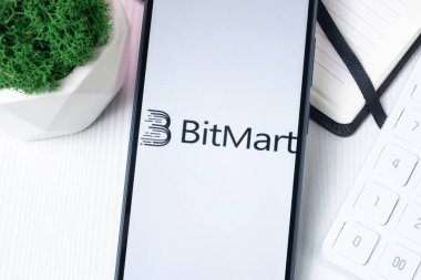 New York, ABD - 1 Ağustos 2024: BitMart Logosu Telefon Ekranı, Kripto Takas Şirketi İmzası.