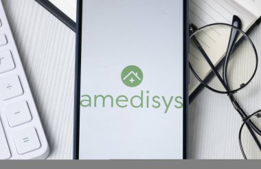 New York, ABD - 21 Haziran 2024: Telefon Ekranında Amedisys Logosu, Şirket Simgesi.