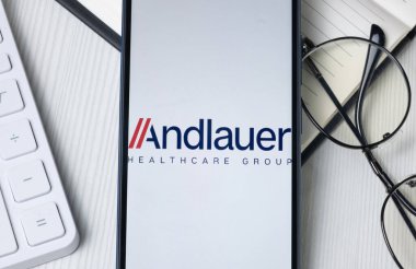 New York, ABD - 21 Haziran 2024: Andlauer Sağlık Grubu Logosu Telefon Ekranı, Şirket Simgesi.