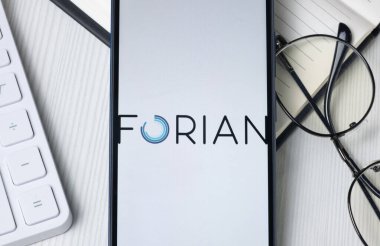 New York, ABD - 21 Haziran 2024: Telefon Ekranında Forian Logosu, Şirket Simgesi.