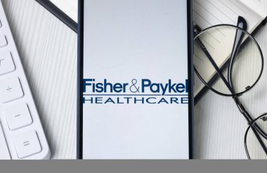 New York, ABD - 21 Haziran 2024: Fisher Paykel Sağlık Logosu Telefon Ekranı, Şirket Simgesi.