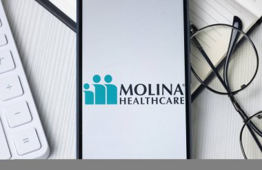 New York, ABD - 21 Haziran 2024: Molina Sağlık Logosu Telefon Ekranı, Şirket Simgesi.