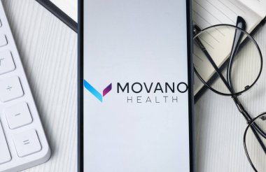 New York, ABD - 21 Haziran 2024: Movano Logosu Telefon Ekranı, Şirket Simgesi.