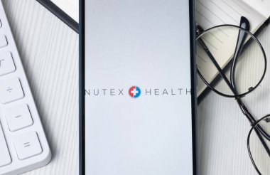 New York, ABD - 21 Haziran 2024: Telefon Ekranında Nutex Sağlık Logosu, Şirket Simgesi.