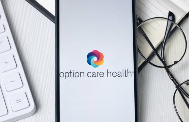 New York, ABD - 21 Haziran 2024: Telefon Ekranında Opsiyon Sağlık Logosu, Şirket Simgesi.