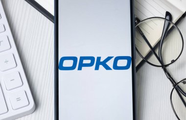 New York, ABD - 21 Haziran 2024: OPKO Sağlık Logosu Telefon Ekranı, Şirket Simgesi.