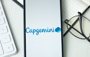 New York, ABD - 21 Haziran 2024: Capgemini Logosu Telefon Ekranı, Şirket Simgesi.