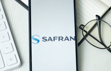 New York, ABD - 21 Haziran 2024: Safran Logosu Telefon Ekranında, Şirket Simgesi.