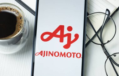 New York, ABD - 21 Haziran 2024: Ajinomoto Logosu Telefon Ekranı, Şirket Simgesi.