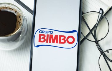 New York, ABD - 21 Haziran 2024: Grupo Bimbo Logosu Telefon Ekranı, Şirket Simgesi.