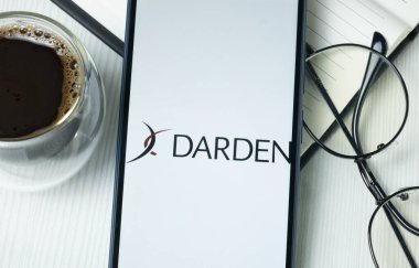 New York, ABD - 21 Haziran 2024: Darden Restoranları Logosu Telefon Ekranı, Şirket Simgesi.