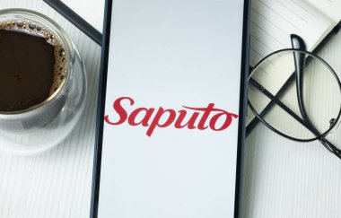 New York, ABD - 21 Haziran 2024: Saputo Logosu Telefon Ekranı, Şirket Simgesi.